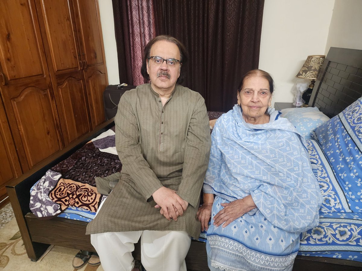 Shahidmasooddr's tweet photo. Eid Mubarak and Prayers for all of you, from my Mother! https://t.co/tUm9OriWW2