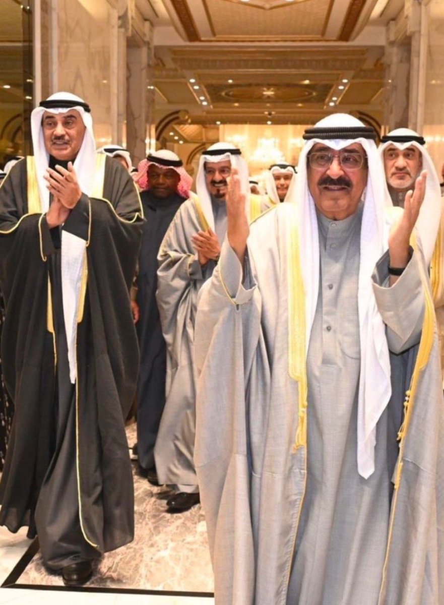 BarakAlnoon's tweet photo. لحضرة صاحب السمو أمير البلاد المفدى 
#الشيخ_مشعل_الأحمد_الصباح 
ولسمو ولي عهده الامين 
#الشيخ_صباح_الخالد_الصباح 
ولسمو رئيس مجلس الوزراء
#الشيخ_احمد_العبدالله_الصباح
حفظهم الله ورعاهم 
ولأسرة الصباح الكرام والى الشعب الكويتي الكريم
بمناسبة عيد الاضحى المبارك
وتقبل الله طاعتكم https://t.co/lLwUmdufFk
