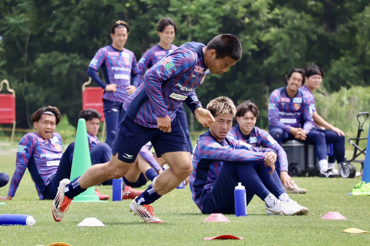 hiromuvwd's tweet photo. 過酷なシャトルラン、最後まで生き残ったのは清水蒼太朗選手。

#acnp #パルセイロ https://t.co/RbLPA6hTkW