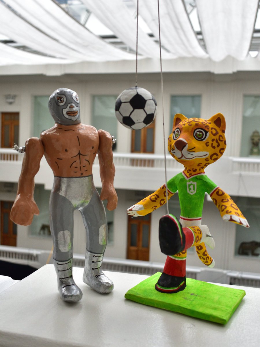 map_mexico's tweet photo. ¿Lucharán de dos a tres caídas o meterán unos golazos? ⚽
¡Invitamos a infancias a los talleres de cartonería #enelMAP!
🤼Mucha Lucha con Gabriel Guerra
🐯Jaguar Futbolero con Emmanuel Vázquez
📆30 y 31 de mayo, 6, 7, 13 y 14 de junio
🕛12-14h
🎟️$100
🔗https://t.co/ik5wx6uAJp https://t.co/Dnlrp5Loks