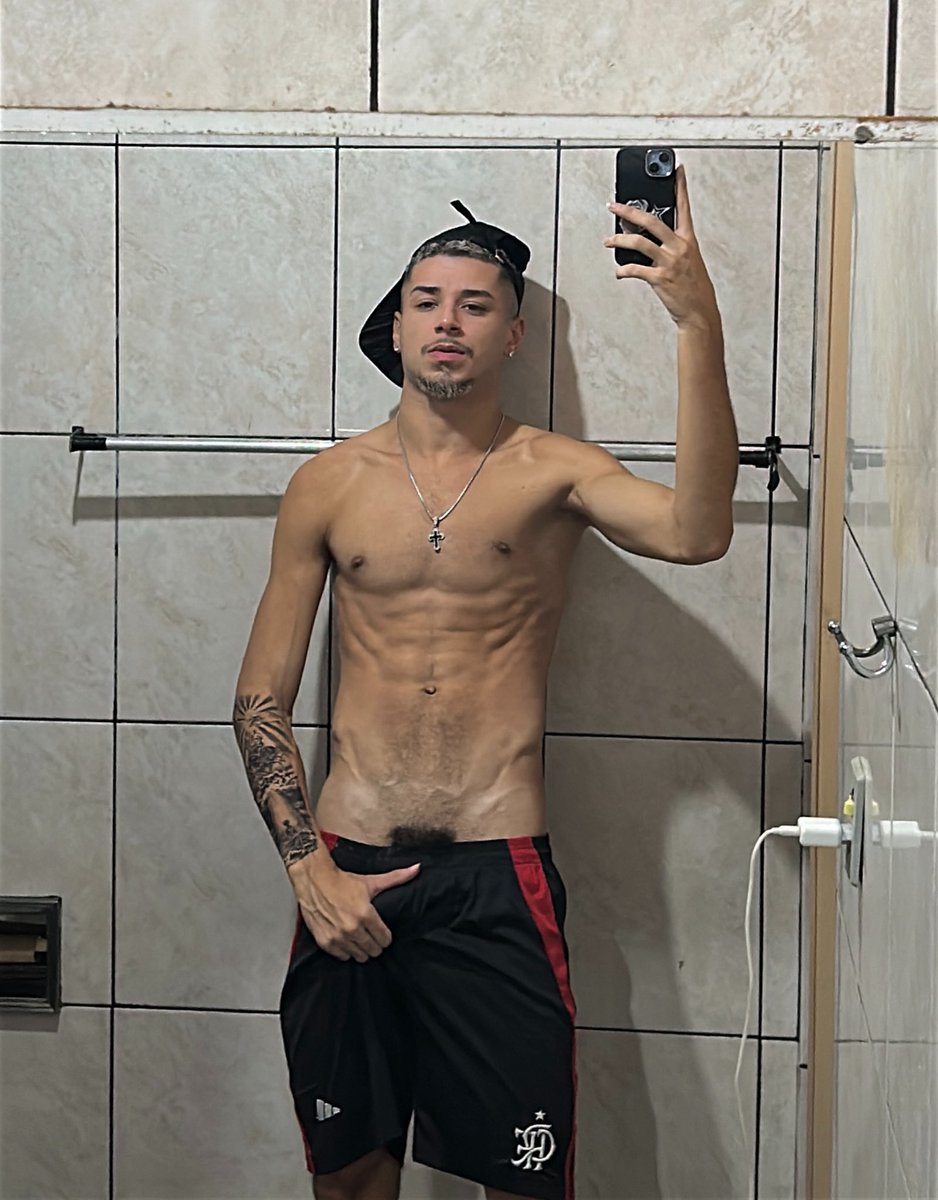 novinbxd23's tweet photo. faltou sua boca aqui rs https://t.co/TDDhRYeS2I