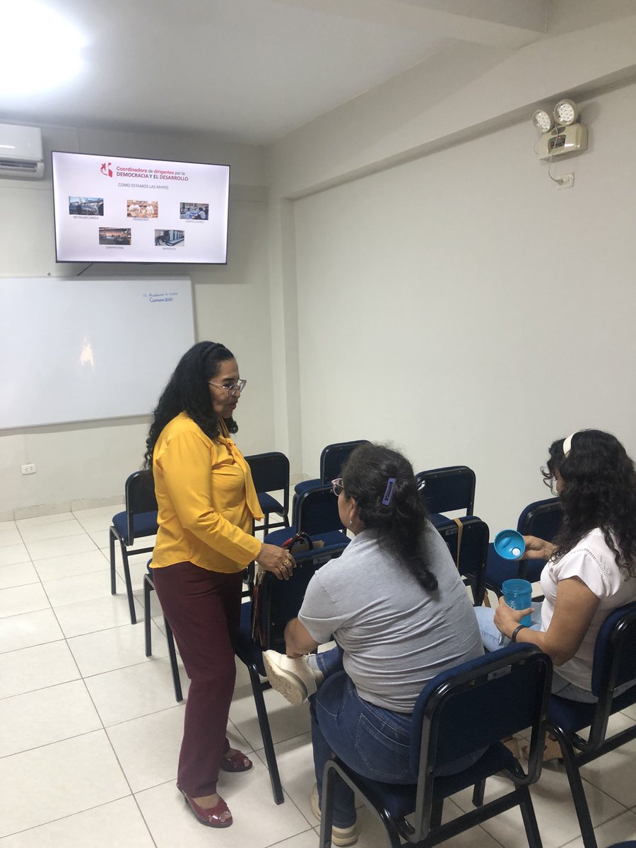 CoordMype's tweet photo. El Encuentro de Mypes Regionales”Impulsando Fórmulas para Crecer - Piura 2026” convocó dirigentes de gremios de madera, confecciones, agricultura y metal mecánica que representan a 9,000 Mypes de Piura.
Respaldaron la agenda Mype en favor de la estabilidad para crecer. https://t.co/Cj1ASJcHBH