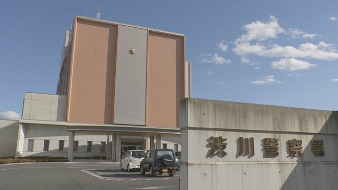 Shortvfx_'s tweet photo. 【ほか2人重傷】助けようと運転手代わるもさらに事故、倒れた女性さらにひかれて重体 群馬 スーパーの駐車場で、乗用車が女性をはねた。車を移動させようと運転手が代わったが、誤ってさらにこの女性をひいたうえ、周りにいた2人も巻き込んで、1人が重体、2人が重傷 https://t.co/PTZoIZywth