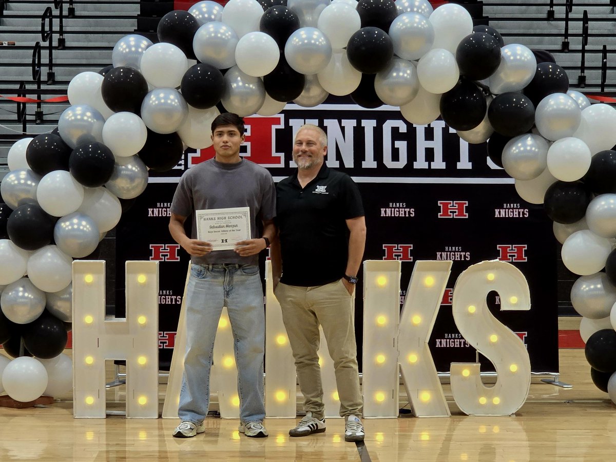 HHSCarrasco's tweet photo. Today, #THEKINGDOM recognized its top athletes for each program. These student-athletes go above and beyond in the classroom and in the field.
#LeadingTheCharge➡️#ForTheKingdom
@YsletaISD | @BrendaChR1 https://t.co/1MyUGUFeEf