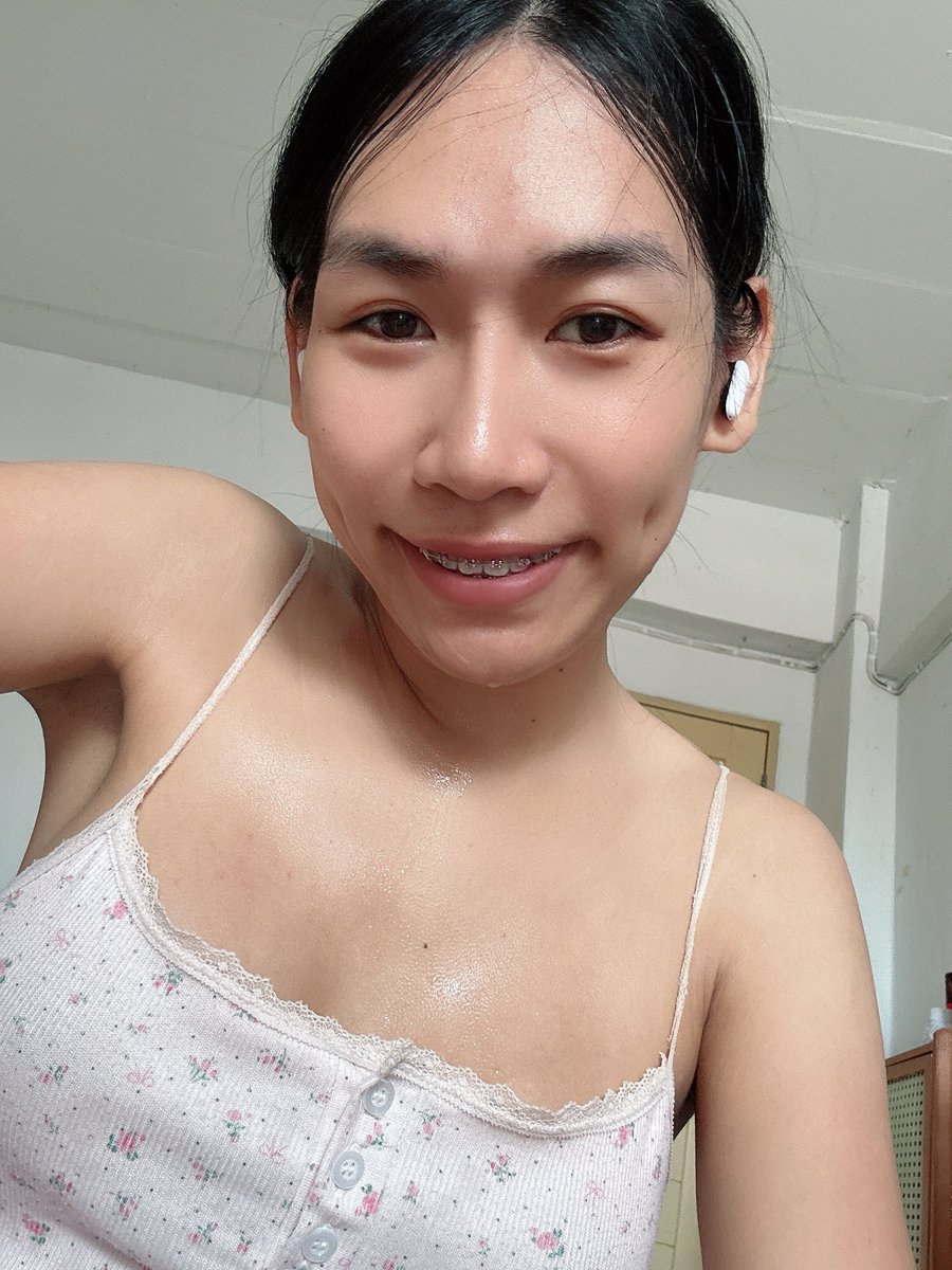 PAENG69X's tweet photo. ตื่นสาย ออกก���ล��งกายพึ่งเสร็จ แฮร่ร้อนๆ 🥵
#บางพลีใหญ่ #บางพลี #กิ่งแก้ว #บางเสาธง #บางปลา #เทพารักษ์ #สำโรง #ปากน้ำ #สมุทรปราการ #บางนา #บางปู #บางบ่อ #แพรกษา #หนามแดง #ศรีนครินทร์ #ซอยวัดด่านสำโรง https://t.co/4xS5yRDenT