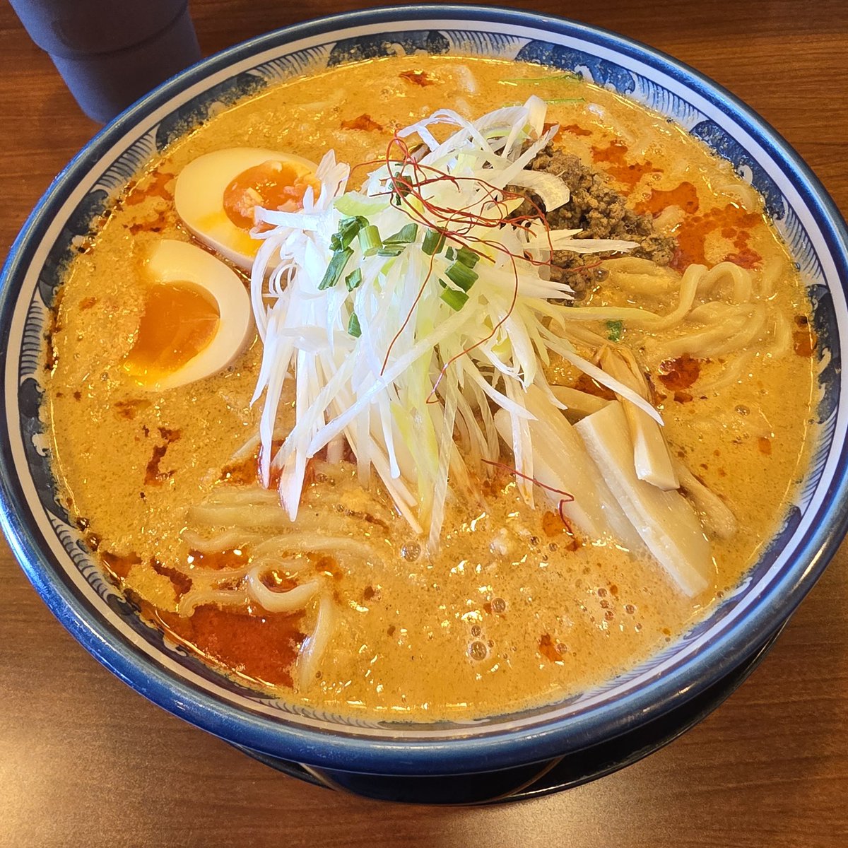 hiken53's tweet photo. らーめん南の
背脂担々麺
ちょうどいい辛さと濃いめの味が美味い😋
#らーめん
#ラーメン
#ラーメン南の
#新潟 https://t.co/sqUyPuclo7