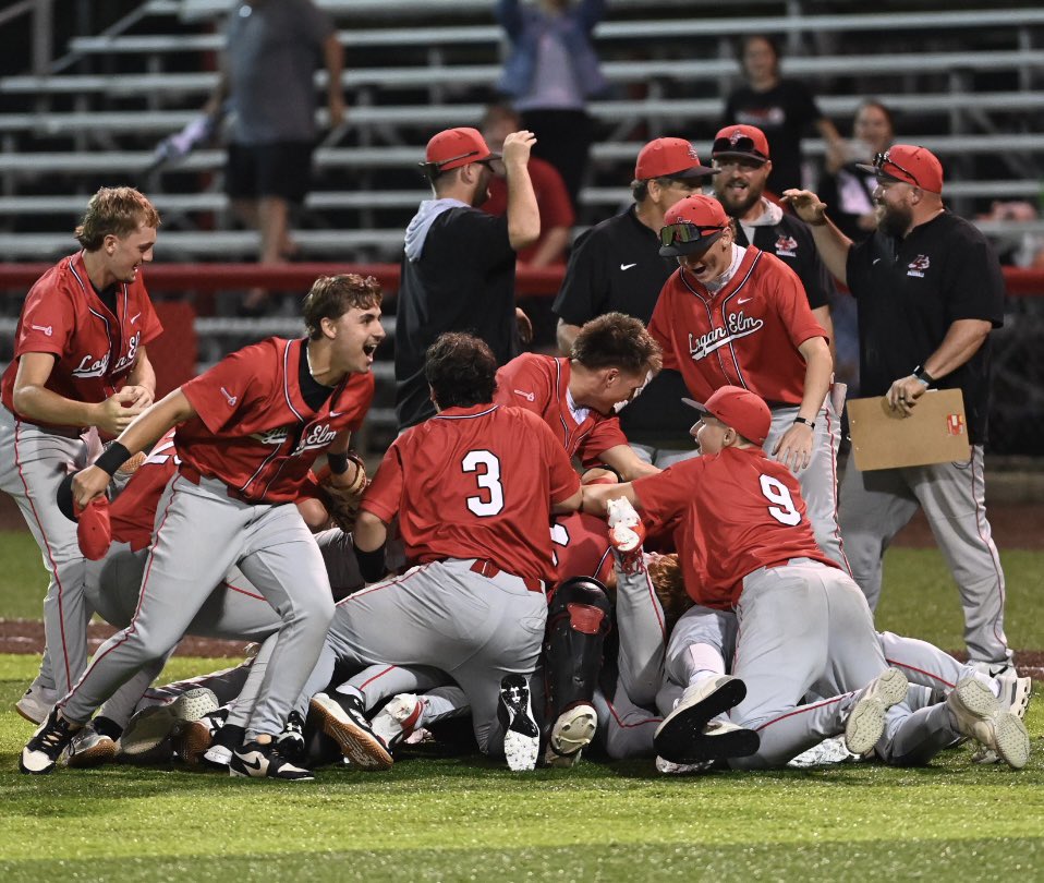 sportingpumpkin's tweet photo. After 9 innings, @loganelmschools tops @PirateBSB 7-6 for @SEDABSports D4 title. On to regionals in Athens next week. https://t.co/sfsgCTgWjQ