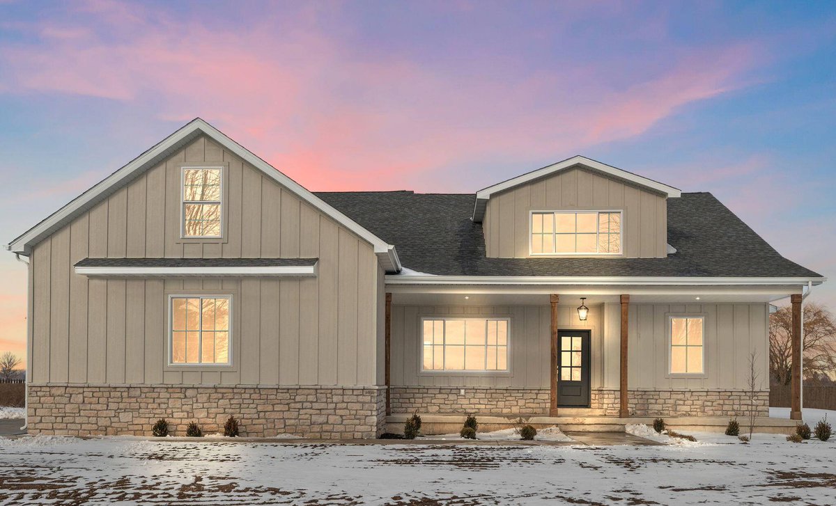 realest's tweet photo. Exciting news! 🎉 One of our beautiful properties just found its new owners! 🏡✨

This lovely home didn’t stay on the market for long, and it’s no surprise why. From its cozy interiors to its spacious backyard, it truly captured hearts.

Missed out on this one? Don't worry! There are more stunning homes to explore. Check them out here: https://t.co/VxFbgB4Akn

Stay tuned for more listings, and who knows, your dream home might just be a click away! 🏠💫