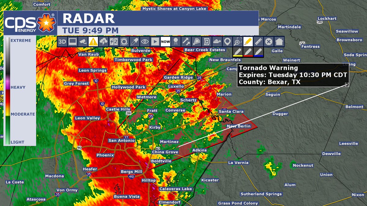 wxprobrian's tweet photo. 9:49PM: TORNADO WARNING for Bexar county until 10:30pm. Storm near downtown moving northeast at 30 mph. https://t.co/VWuvJ6vBwU