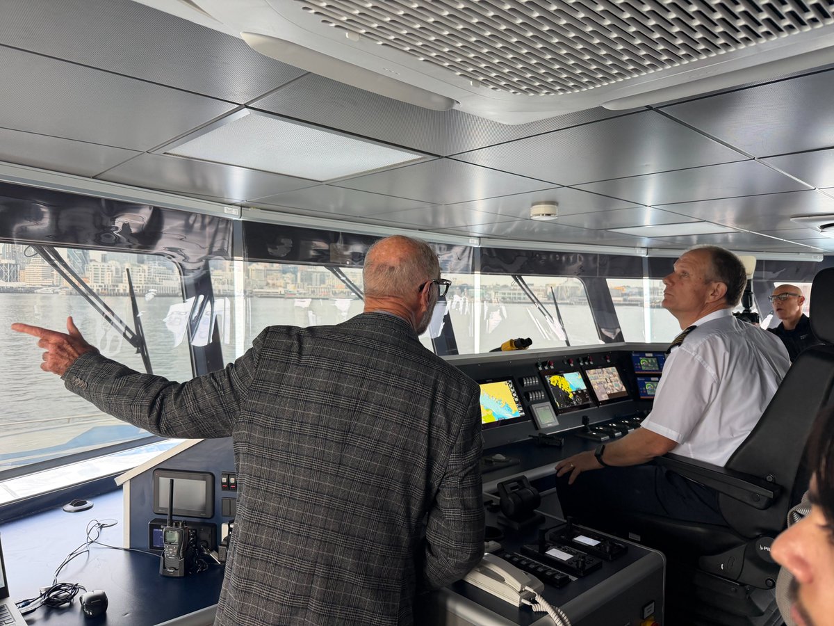 ChrisKeall's tweet photo. AT's first hybrid electric ferry, the Waitematā 1, which will go into service on the Devonport run from next month. https://t.co/QzMqHRRYp2