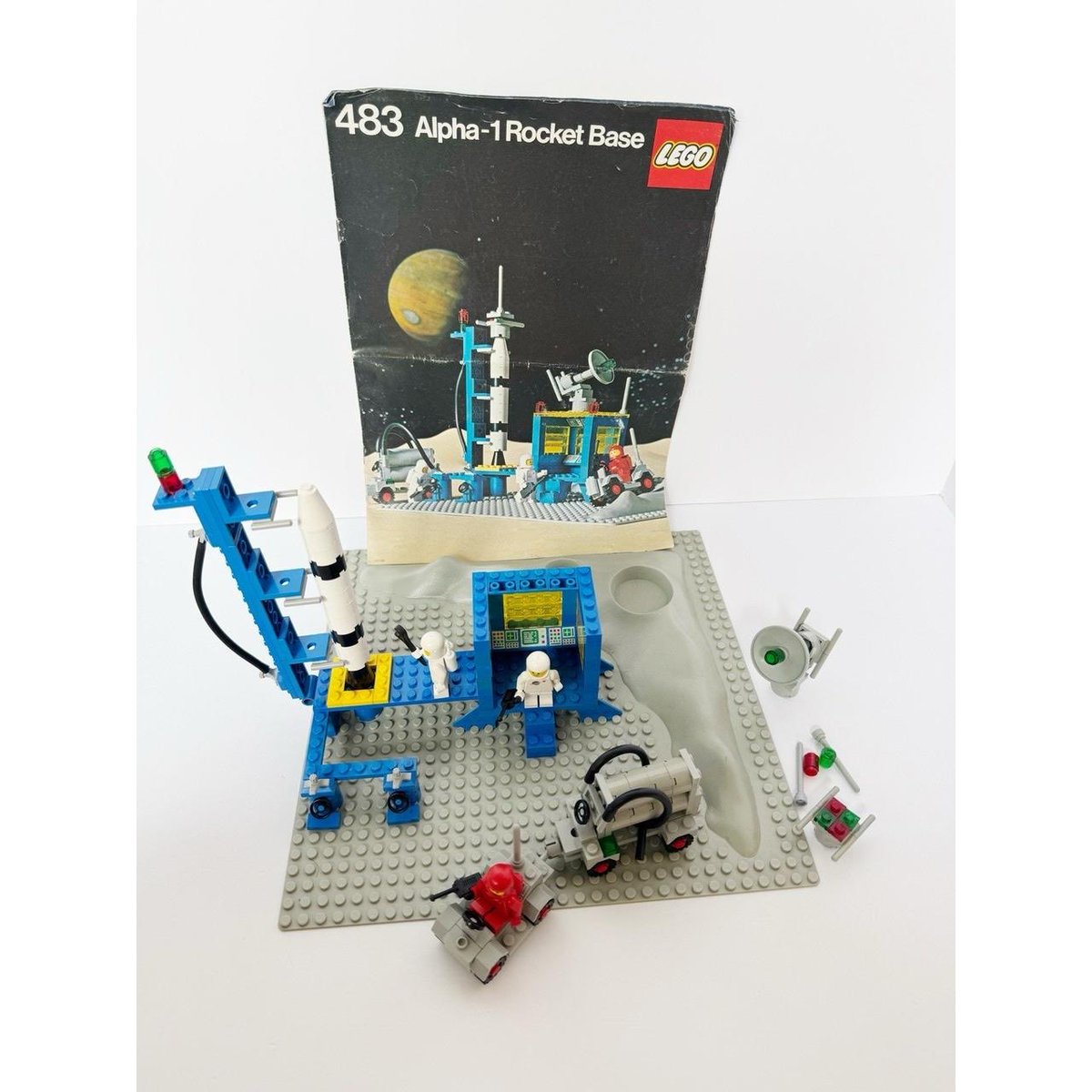ericnordhoff's tweet photo. @NASA is finally catching up to what @LEGO_Group created 45 years ago! https://t.co/JW93LMEL0x