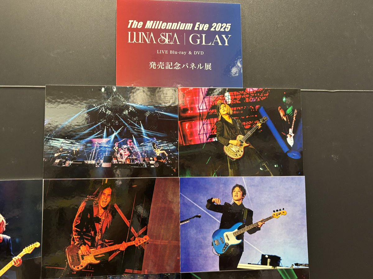 GLAYのパネル展見に来た。 他のアイドルに比べてパネルがちっちゃいよ?