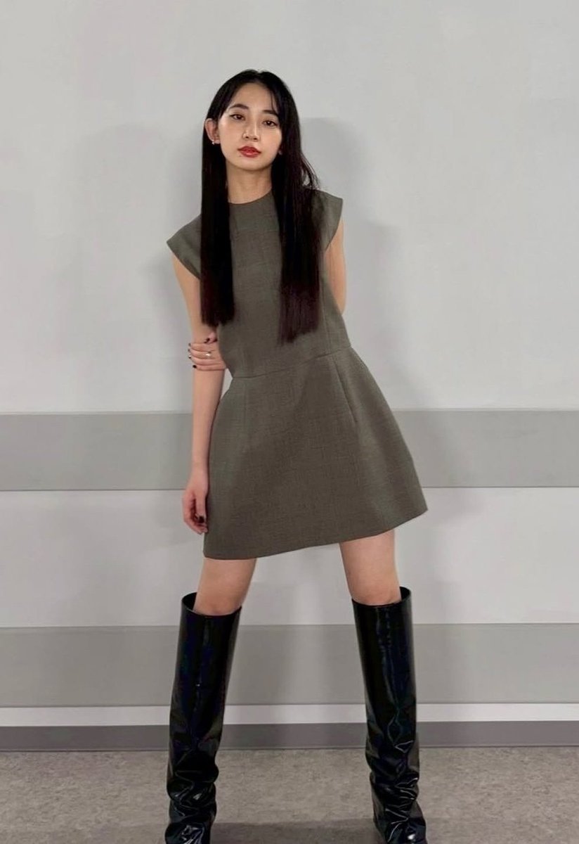 xuM3FTT4mKBDPwM's tweet photo. 近藤華さんロングブーツ

#ブーツ #ロングブーツ #boots #役者 #女優 https://t.co/3te3r1NYyg