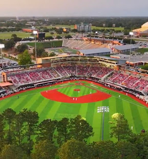 Underdawgs_1's tweet photo. G5 Baseball Stadium Spotlight 🏟️

@RaginCajunsBSB  — M.L. "Tigue" Moore Field at Russo Park

📍 Lafayette, Louisiana
👥 Capacity: 6,015
📅 Opened: 1978

Only School in Louisiana to make a regional 

#Collegebaseball #G5 #SBC #UnderdawgsRise https://t.co/giZncga7Rw