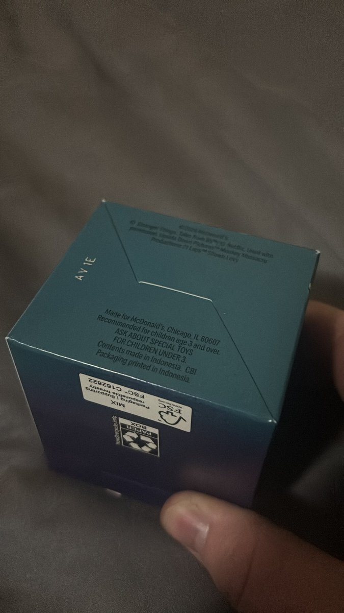 djsev's tweet photo. @McDonalds So I’m safe to give my 18 month old a regular toy even though it states that it’s recommended for children age 3 and over and that I can ask for special toys for children under 3? https://t.co/nkt2YvJ6Br
