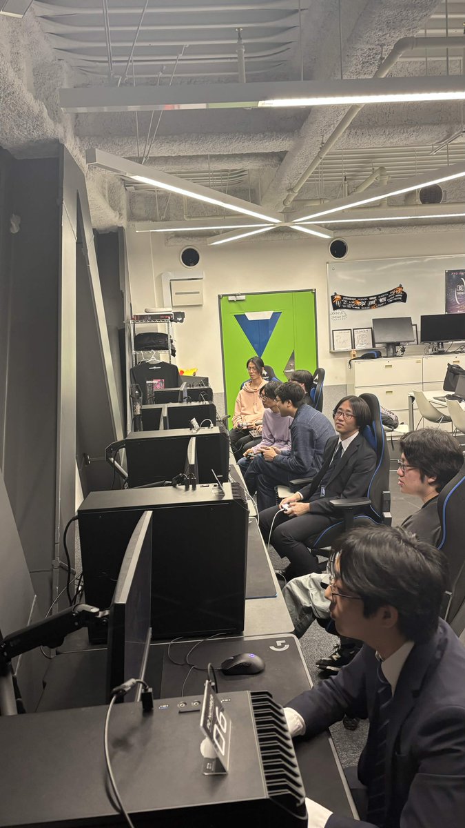 HALGaming_tokyo's tweet photo. SF6部門新年度活動開始❗

先週の活動では新入生や最近始めた2.3年生も含め、多くのメンバーが参加しました❗
真剣プレイから初心者同士でワイワイのメンバーまで、とても賑やかな活動となりました🔥

今年度は個人・チーム問わず外部大会での優勝を目指して、頑張っていきます💪
#スト6 #HALGaming https://t.co/of7hfS317T