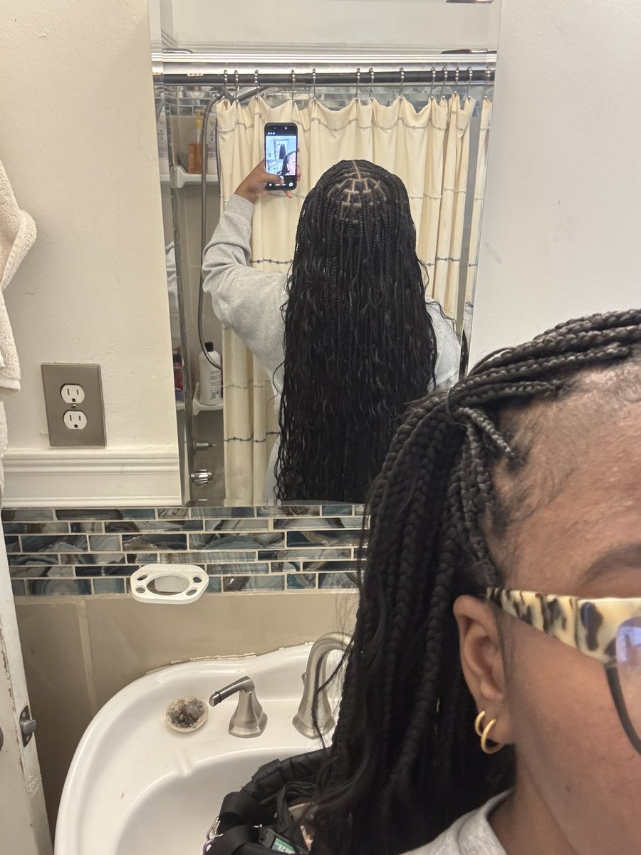 marltonii's tweet photo. 24hrs later .. fingers cramping but my hair is done &amp; I’m loving itttt. https://t.co/qcnftk1y6d