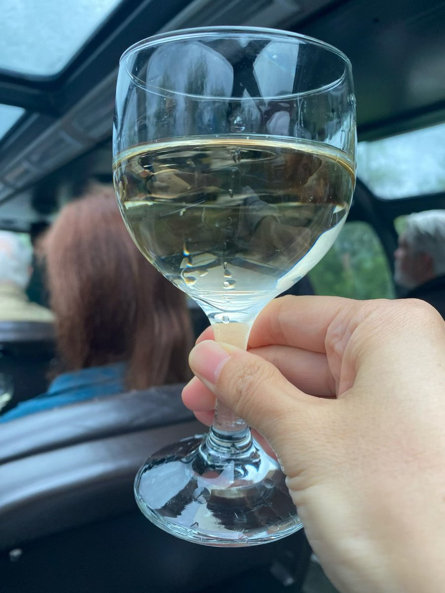 celiawiny's tweet photo. Cycles everywhere.
Weather. Markets. People.
Long train rides remind you of that. https://t.co/KmF168QWdu