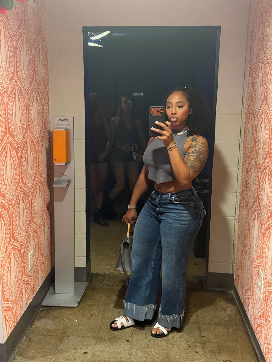 Kennedyylewis_'s tweet photo. He love him some me, I love me some me too. https://t.co/7i6l2A8eQQ