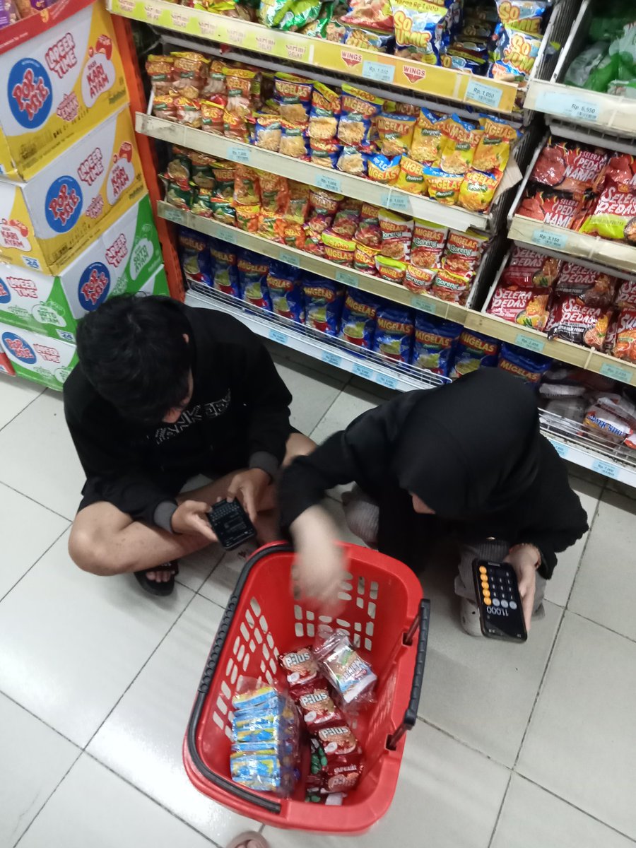 hiis0ull's tweet photo. me to printilan 5 ekor yang ak anak anakan https://t.co/4ZfIebyPCV