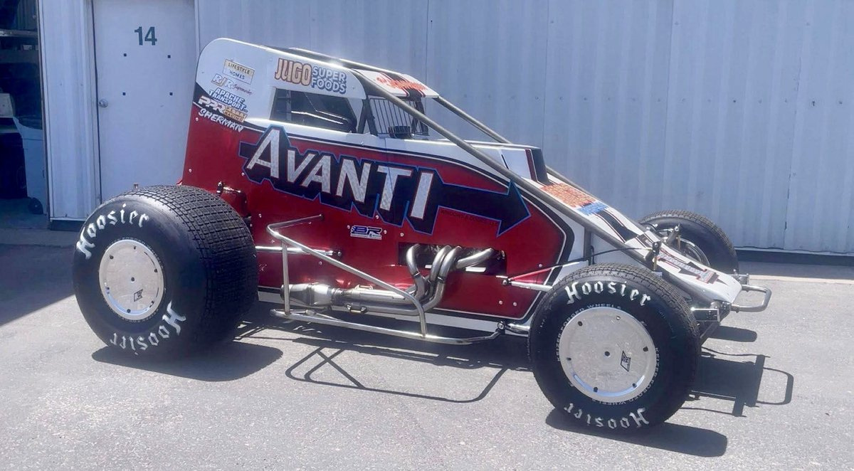USACNation's tweet photo. 𝑯𝒆𝒂𝒅 𝑬𝒂𝒔𝒕! 🌽

@avantiwindow @usac_cra Sprint Car champion @RJJohnson77m is heading to Iowa’s @knoxvilleraceway this weekend, Friday-Saturday, May 29-30.

The Arizonan will bring the @_PPR3p #1p for two-straight nights of USAC @amsoilinc National Sprint Car racing at the @avantiwindow #CornBeltClash.

🎟️ https://t.co/GJ6hZOIVw1