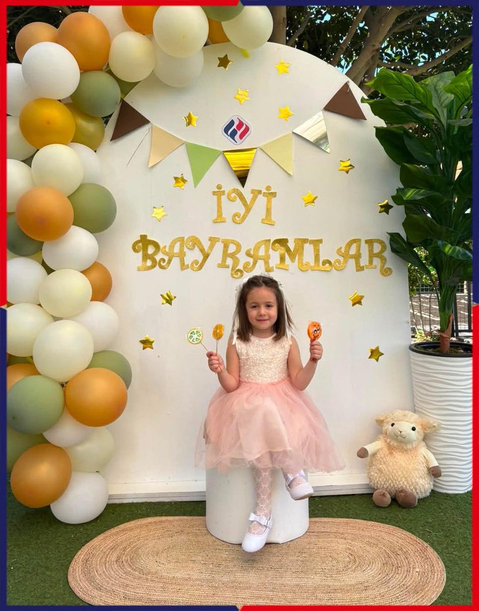 finalortaca's tweet photo. Minik ellerimizle sevgi, neşe ve mutluluk dağıtıyoruz 💕  
Bayramın; tüm çocuklara oyun, kahkaha ve güzel anılar getirmesini diliyoruz. 🌙✨

İyi bayramlar! 🎈 https://t.co/lRhcqNmHJd