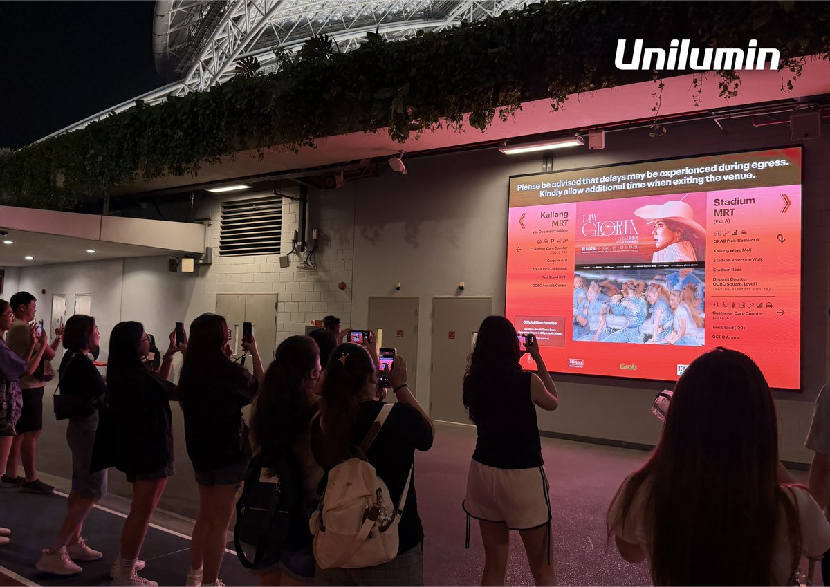 UniluminDisplay's tweet photo. #GEM brought her live tour to #TheKallang on May 23 🎤 The precinct became one connected live experience. #Unilumin’s ~500 sqm #LED system extended the concert beyond the stage, integrating OCBC Square &amp; Great Eastern Promenade into an #immersive, unified event atmosphere. 💥 https://t.co/7WsBRNS9Ee