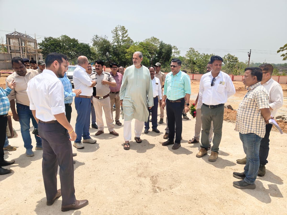 Collector & DM, Balangir tweet media