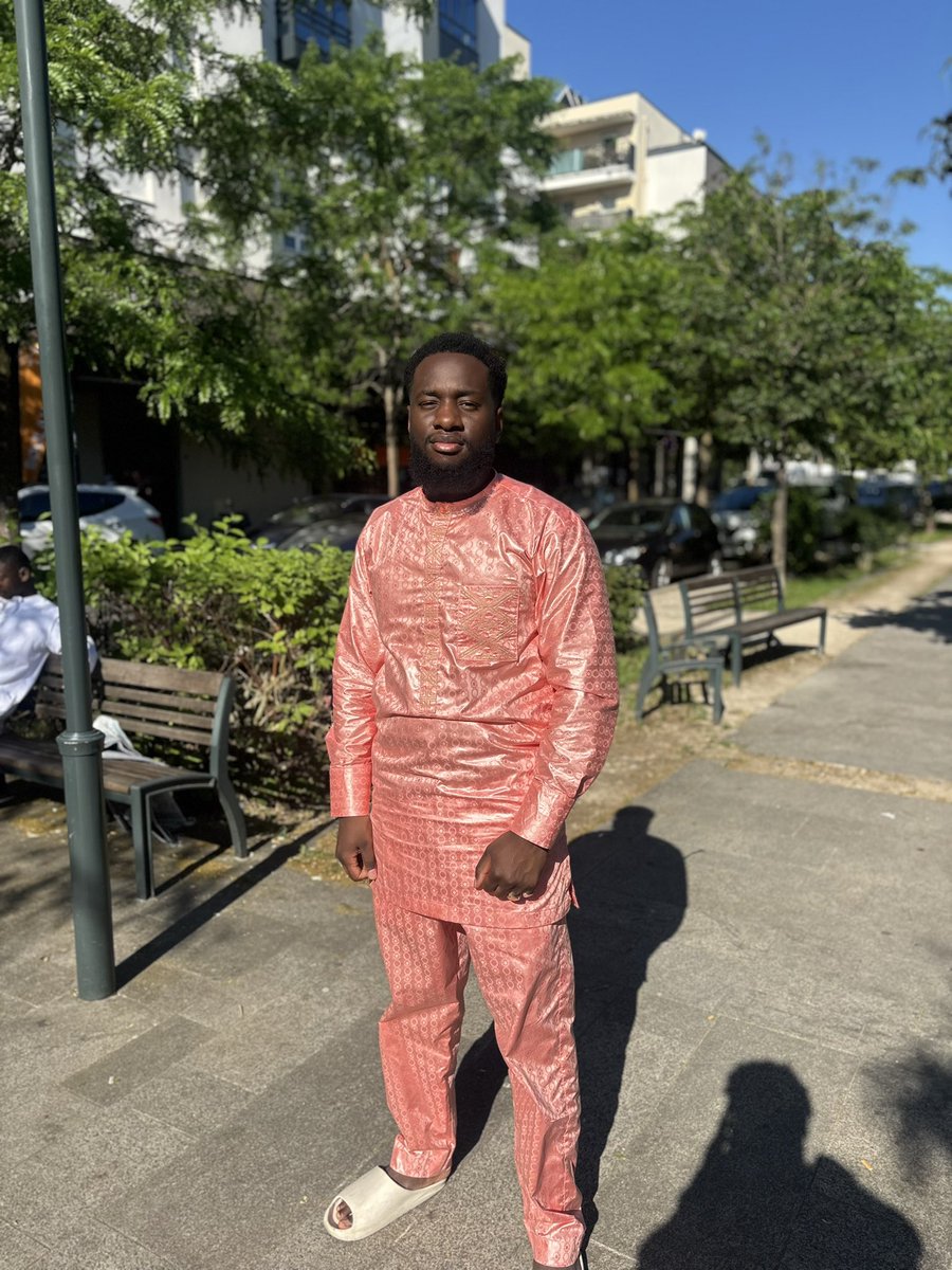 diafounounke's tweet photo. 1 salle 2 ambiances
#eidmubarak #westaf #westfield https://t.co/NimxXCouDh