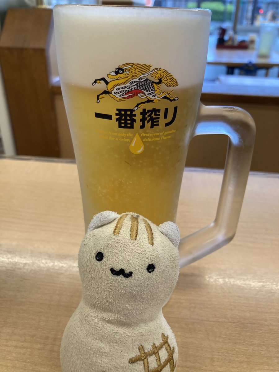 どん tweet media