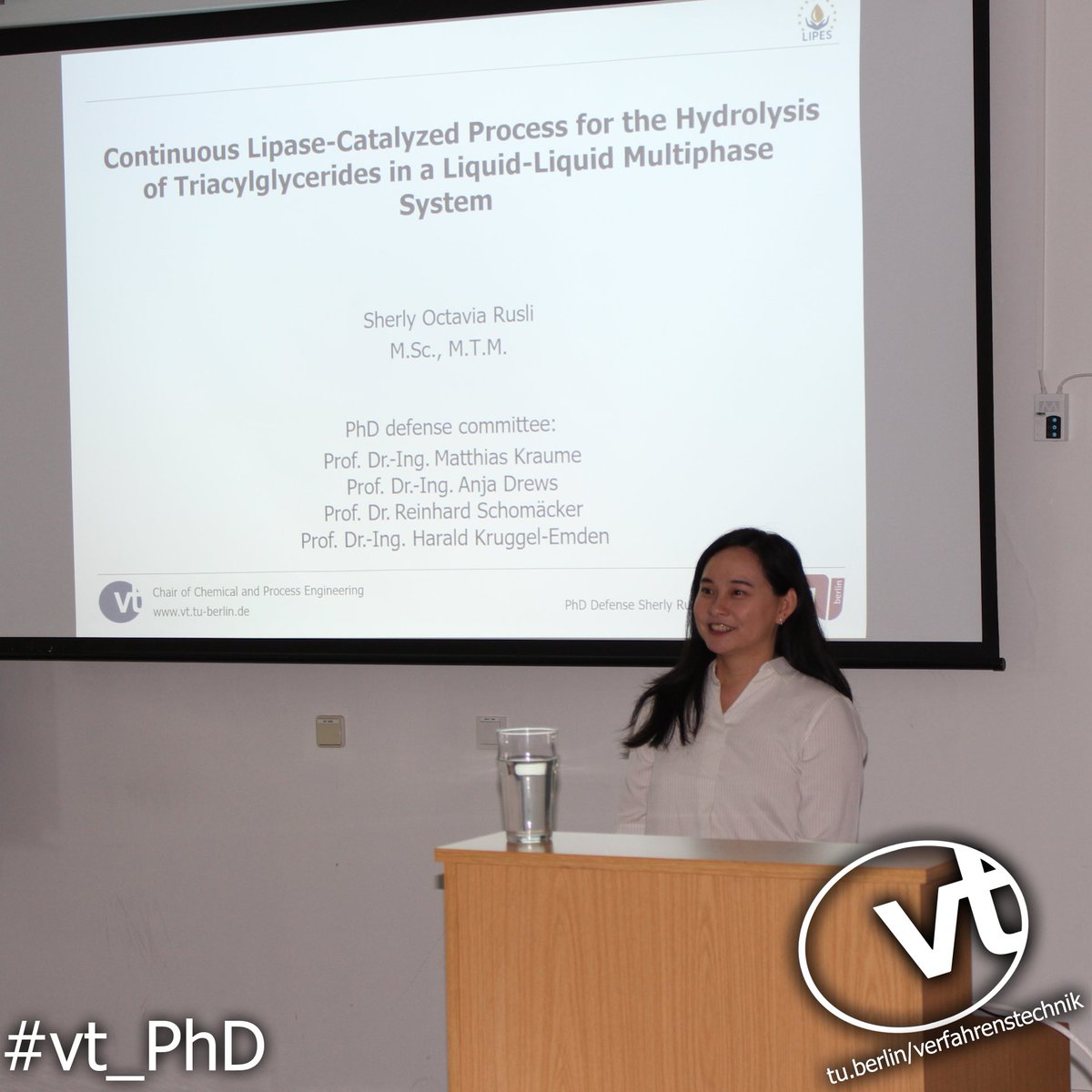 tub_vt's tweet photo. *We sincerely congratulate our former colleague Sherly Rusli for successfully defending her PhD thesis on "Continuous lipase-catalyzed process for the hydrolysis of triacylgycerides in a liquid-liquid multiphase system".
#vt_phd #dontjustcelebrate https://t.co/q1MN5pdeYP