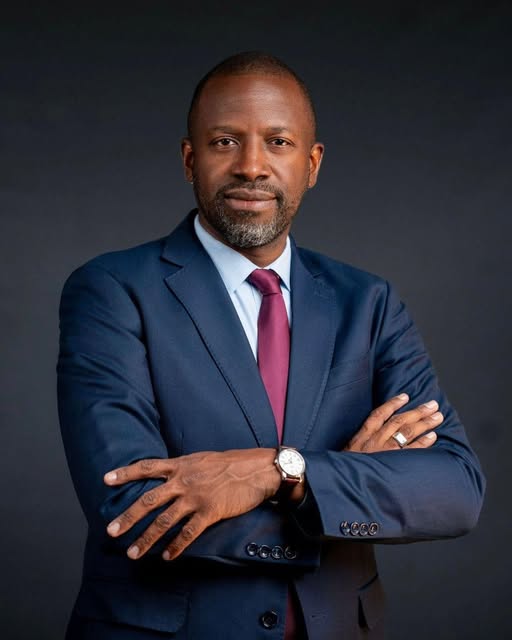 LKpegouton's tweet photo. Une collaboration prometteuse pour l'avenir de l'État. L'alliance entre la vision du Président Romuald WADAGNI et l'organisation méthodique de Mme Paulette HOUNTONDJI SOPOH promet des résultats exceptionnels au sommet de l'appareil étatique. https://t.co/dOKmO3UeYJ