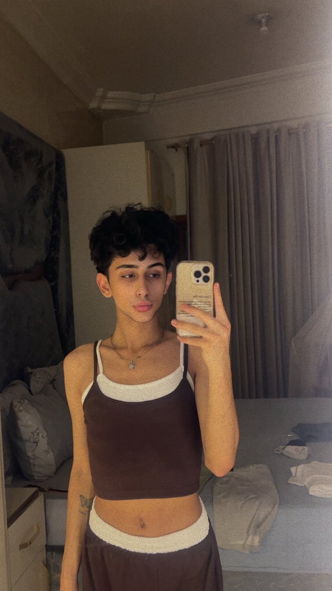 ccxward's tweet photo. Face &amp; body 

#femboy #footfetısh #gay https://t.co/XStOezjVAL