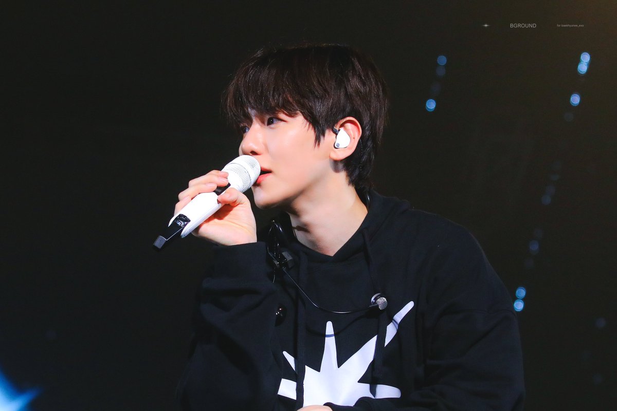 bbhperhour's tweet photo. 05:06 백현시 https://t.co/Q8Aa3KFaPE