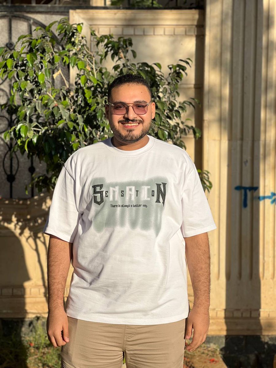 kamaghrob's tweet photo. العيدُ يكملُ في العيونِ ضياؤهُ
بـنـهـارهِ الـمـمـزوجِ بـالـبـسـمـاتِ
عيدكم مبارك ♥️♥️ https://t.co/t9NmlH8CPK