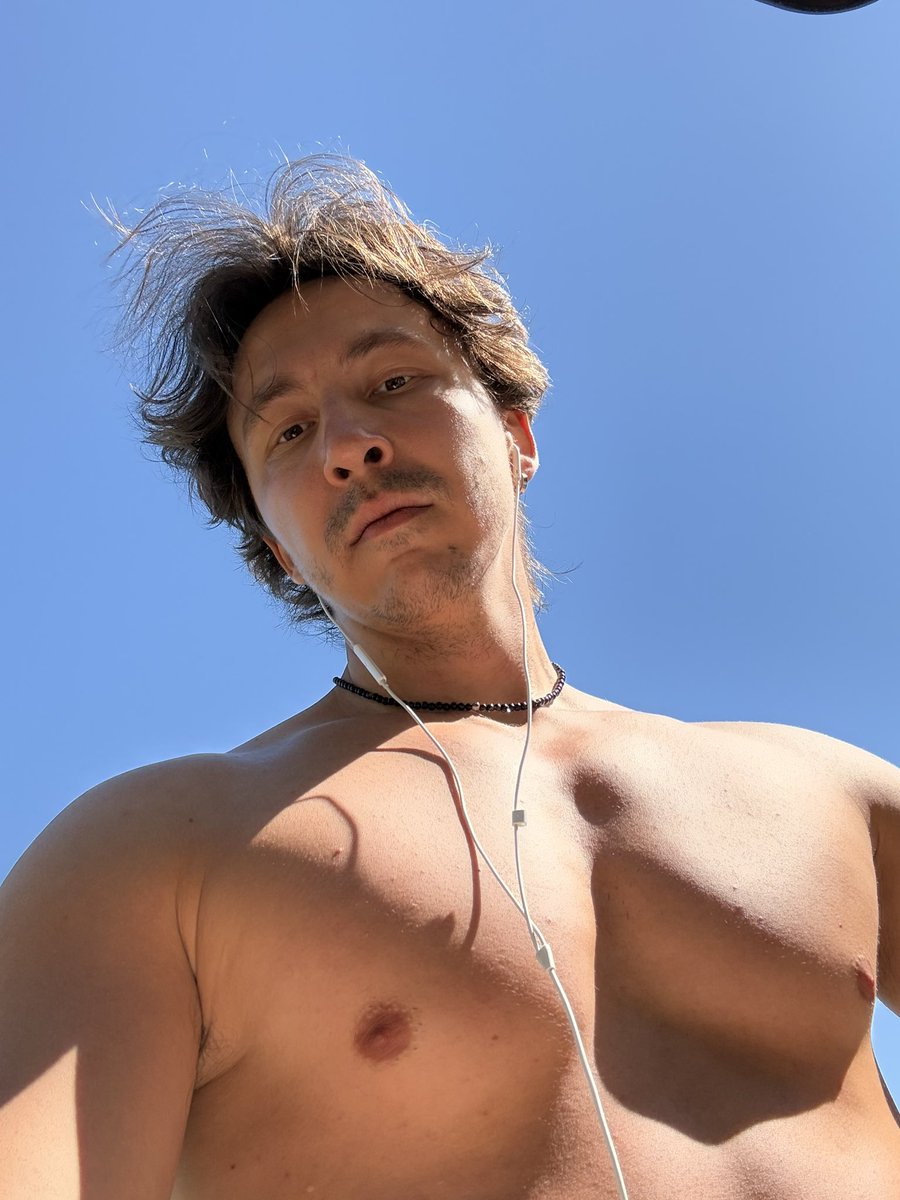 Last__Sky's tweet photo. такой pov https://t.co/55NMwyW9Vq