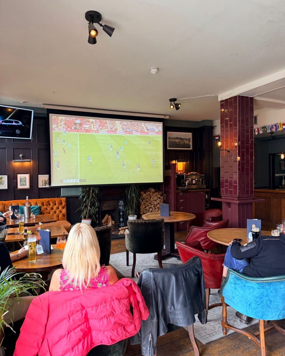 OTPub's tweet photo. 2 weeks to go until the World Cup 🍻
Catch every moment with us:
• Dinner with a view? Book our “Chequers” 
• Pints, late-night bites &amp; all the action? Book the  “Lounge”
• Just here for drinks? Book the “Bar” 

Lock in your spot now, this is going to be BIG 🔥 https://t.co/TNwVDlVpf6