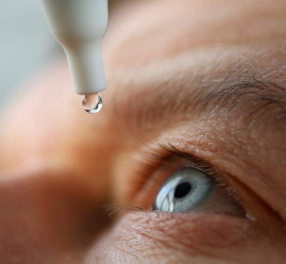 forallcurious's tweet photo. 🚨: The FDA recently approved a once-daily eye drop called VIZZ that sharpens near vision in about 30 minutes and keeps it sharp for up to 10 hours. https://t.co/5WPFGISWcJ