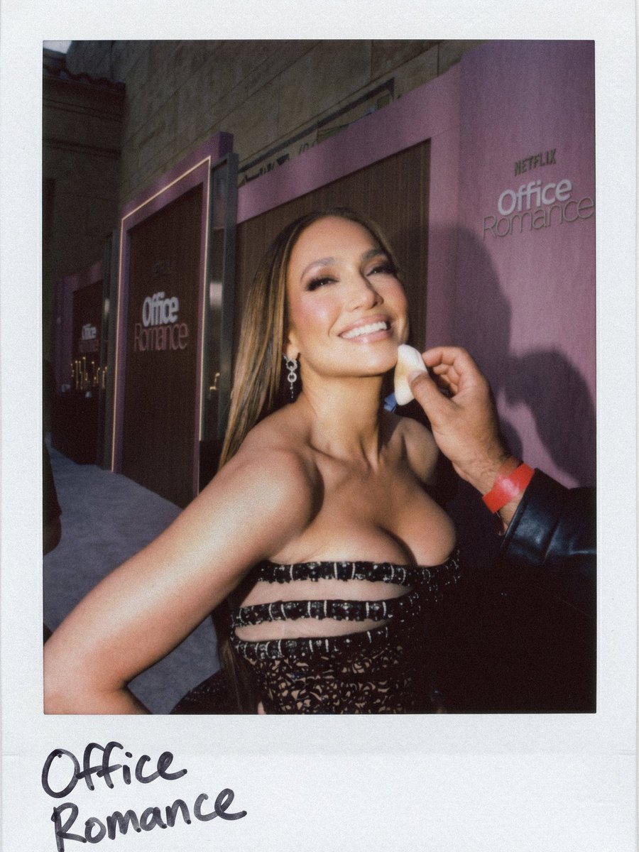 jlo tweet media