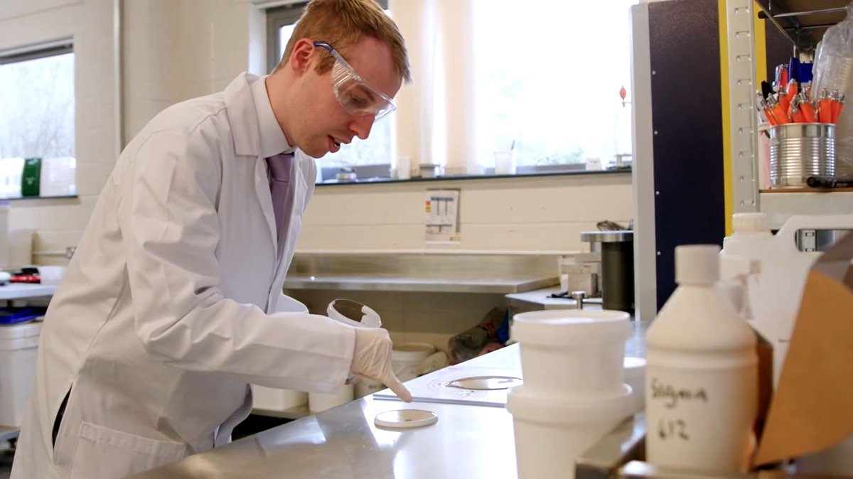 AptiCem's tweet photo. With state-of-the-art #equipment and a reputation for #innovation, our team of specialists can collaborate with you to develop high-performance #specialitychemicals that are best suited for your #products and deliver results: https://t.co/03HBicSZ95 https://t.co/EGvB2Sanle