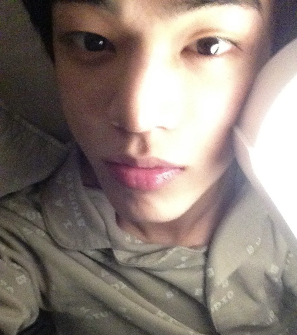 뚀룽 tweet media