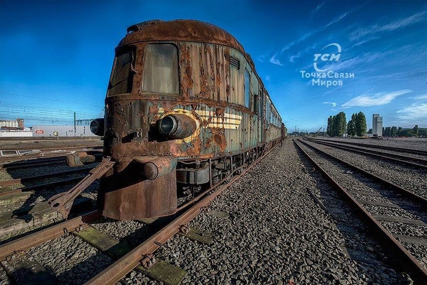 andreas_nigbur's tweet photo. The abandoned Orient Express of 1883 is a reminder of a luxurious railway past.

Rotterdam city photographer Brian has captured a piece of the past in his pictures, a piece that is slowly fading from memory – the Orient Express of 1883. Only a few of these trains remain in the world, and one of them is currently in Belgium, abandoned since its last journey in December 2009.