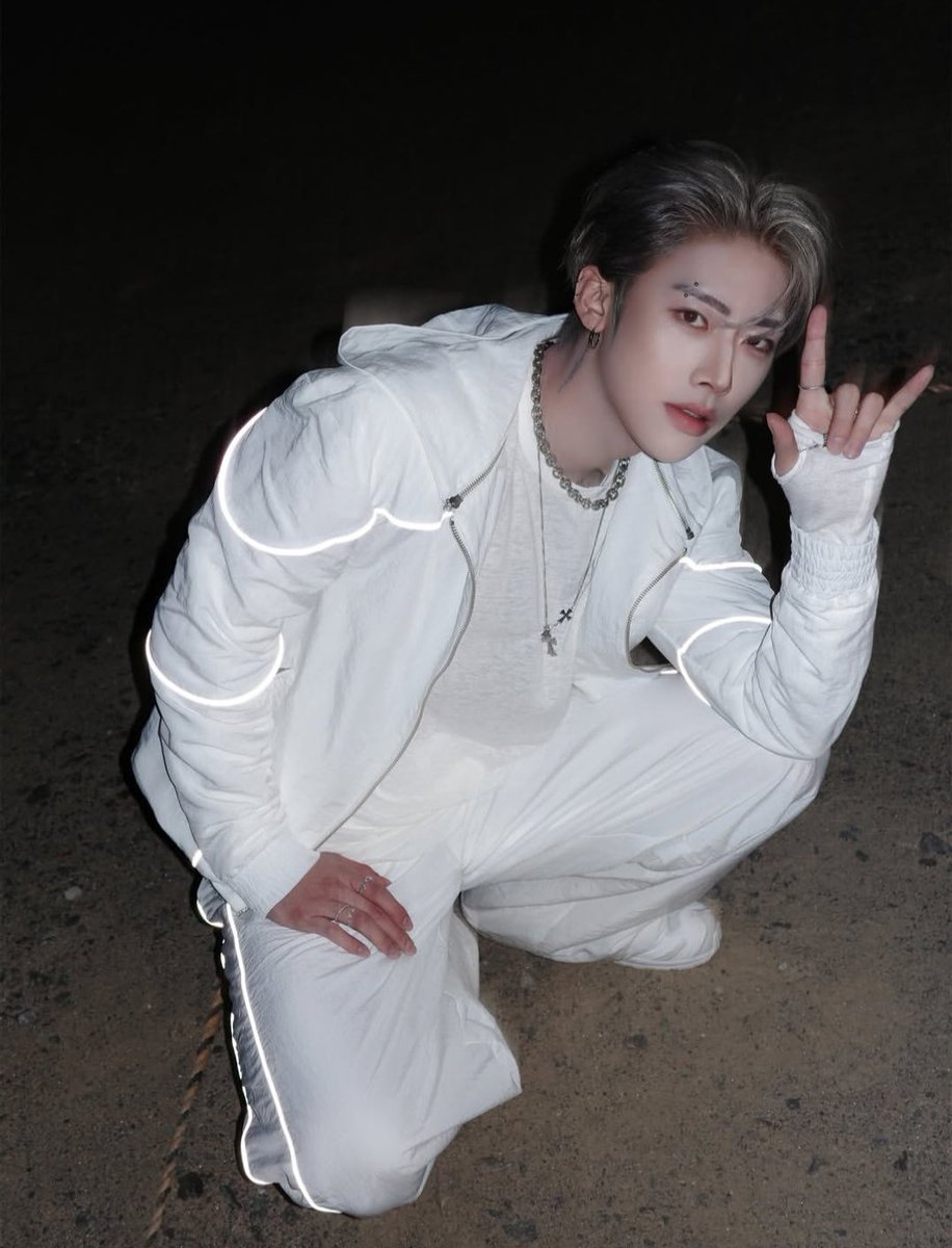 📷] 260527 — Official AND2BLE Instagram Update with #RICKY