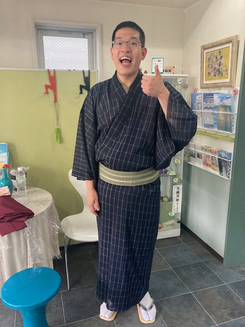 dreamcomestrue5's tweet photo. 小はだの「午前」寄席

馬の田楽
筍
真田小僧

本来都会っ子の小はださんのずうずう弁が上手で大笑い🤣
「あかね噺」では声優さんに落語のお稽古をした話や第7話で声優デビュー?した話をマクラに、その演目「真田小僧」をフルで✨
高座で着てらしたワイン色の絽の羽織が素敵だった💓
楽しかった🥰 https://t.co/D1ujTXKAk1