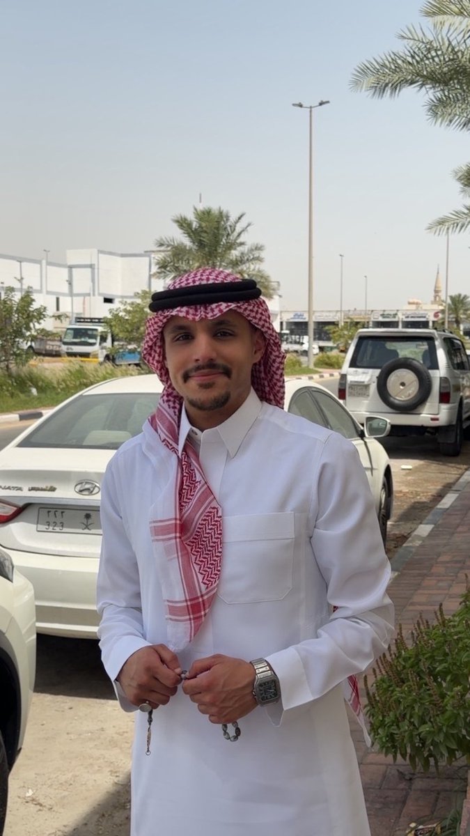 eo202o's tweet photo. عاد عيدكم🤍 https://t.co/uTjlzpY2SW