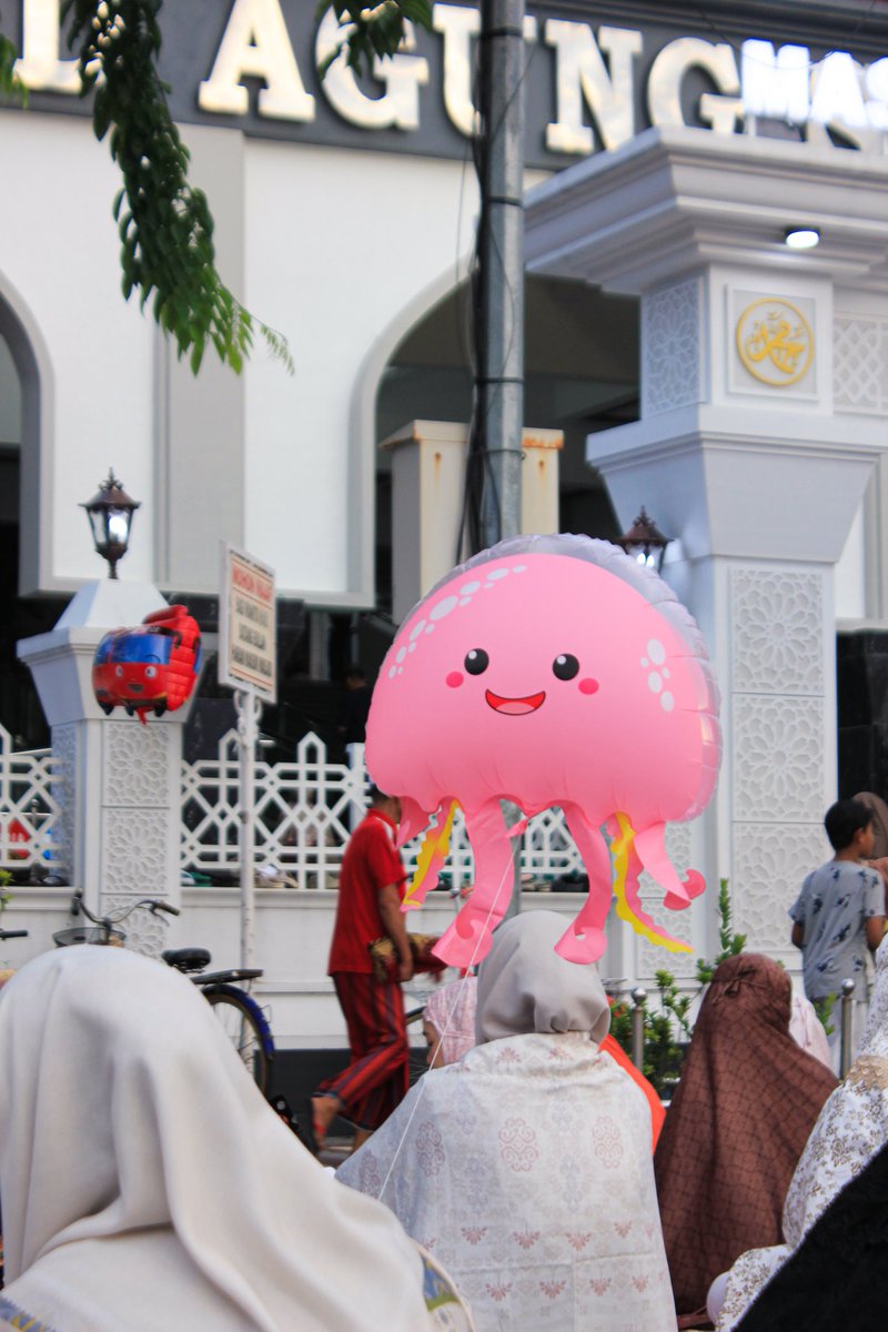 julee4n's tweet photo. Happy eid adha mubarok https://t.co/g54XfqwUIK