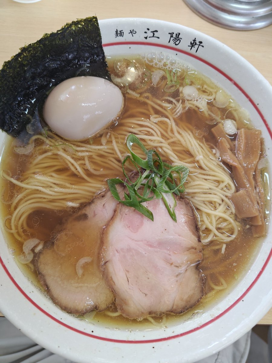 0202rintetu's tweet photo. 麺や江陽軒@彦根市
中華そば大盛り、味玉

彦根で仕事でお昼ご飯
いりこの薫りがたまらん１杯
歯応えのいいストレート麺は大盛り位が食べ応えある
次から次へと客が押し寄せる様はさすが人気店
美味しかった

ご馳走様でした https://t.co/lc15SKJqod