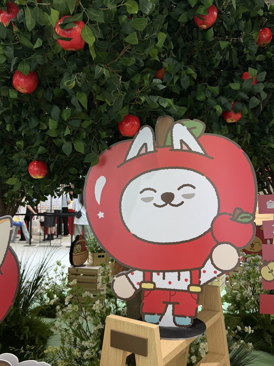 BY0BIN's tweet photo. 너무 귀여웠어용 ~ 🍎💝 https://t.co/7R3znrYowV