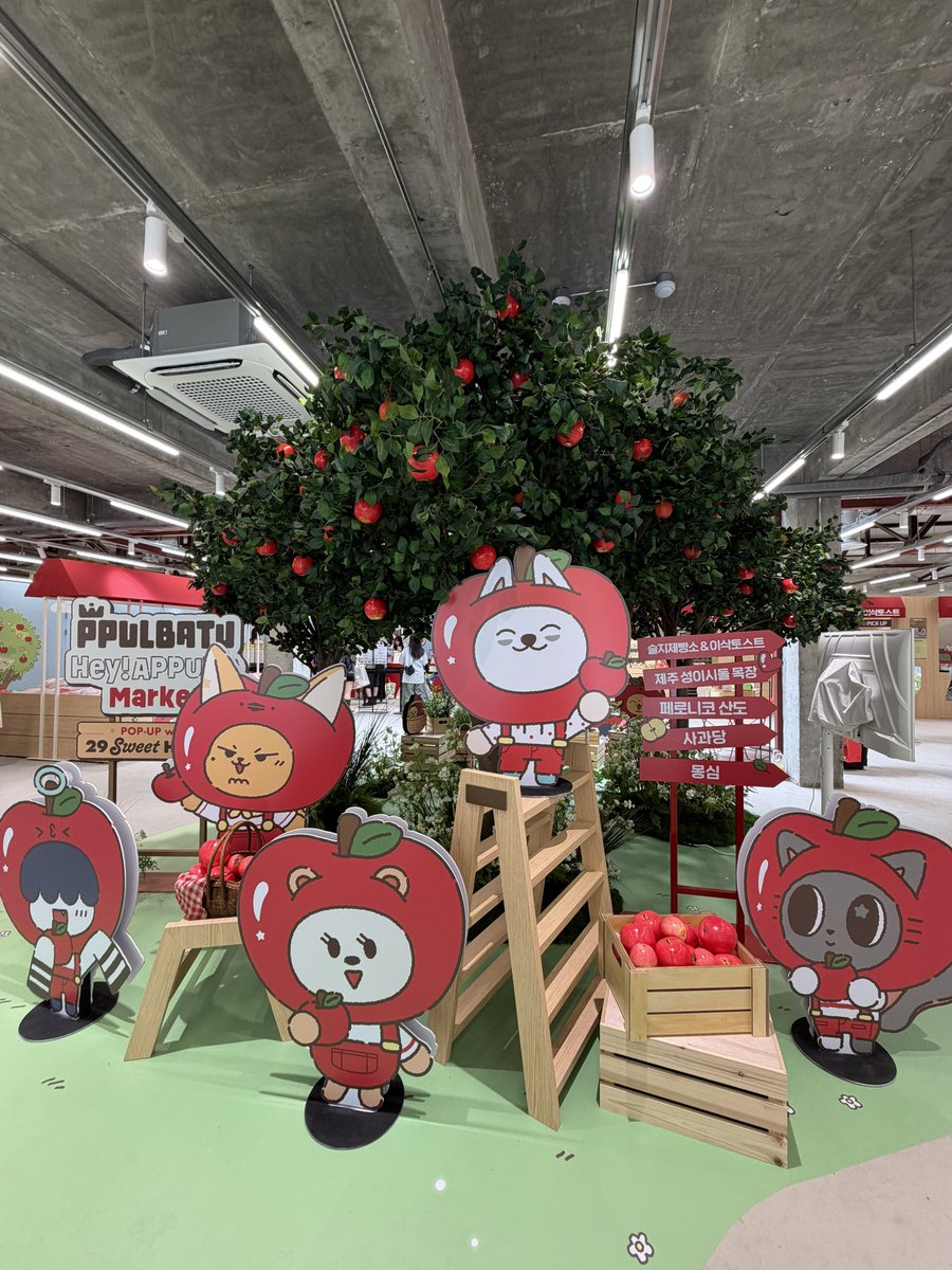 BY0BIN's tweet photo. 인테리어 디테일 하나하나 진짜 신경 많이 쓴 게 느껴지고 너무 귀여웠음 !!! https://t.co/ZqR0hCks0I