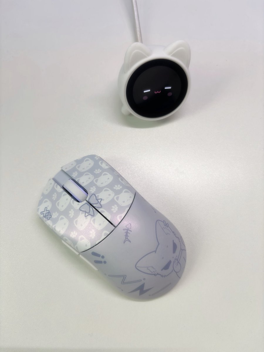 skaesun's tweet photo. o mouse mais fofinho! https://t.co/K14K60KiAa